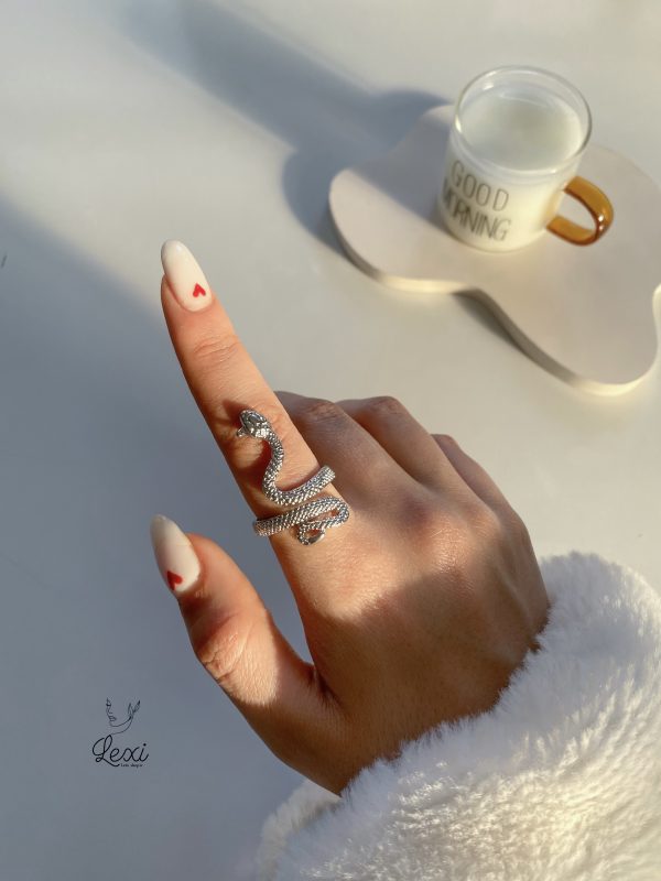 پک انگشتر زنانه با طرح مار و پروانه