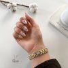 ساعت زنانه استیل دو رنگ با صفحه گرد روی ظرف صدفی