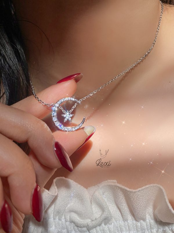 پلاک و زنجیر زنانه مدل ماه و ستاره نگیندار – FASHION JEWELRY پلاک و زنجیر زنانه مدل ماه و ستاره نگیندار – FASHION JEWELRY