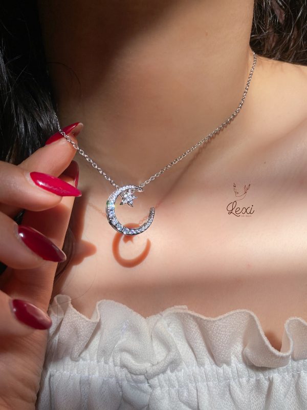 پلاک و زنجیر زنانه مدل ماه و ستاره نگیندار – FASHION JEWELRY پلاک و زنجیر زنانه مدل ماه و ستاره نگیندار – FASHION JEWELRY